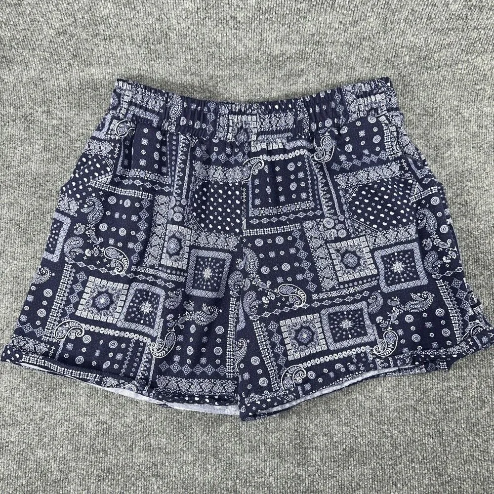 Almost‎ Famous Shorts Women's Size 2X Elastic Waist Stretch Fleece Pockets
